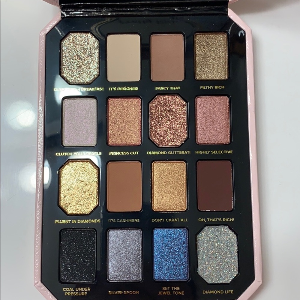 Too Faced Pretty Rich palette - Picture 5 of 5